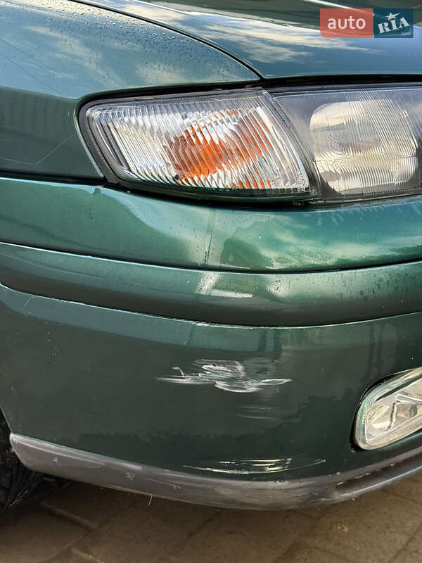 Седан Mazda 626 1997 в Верховине