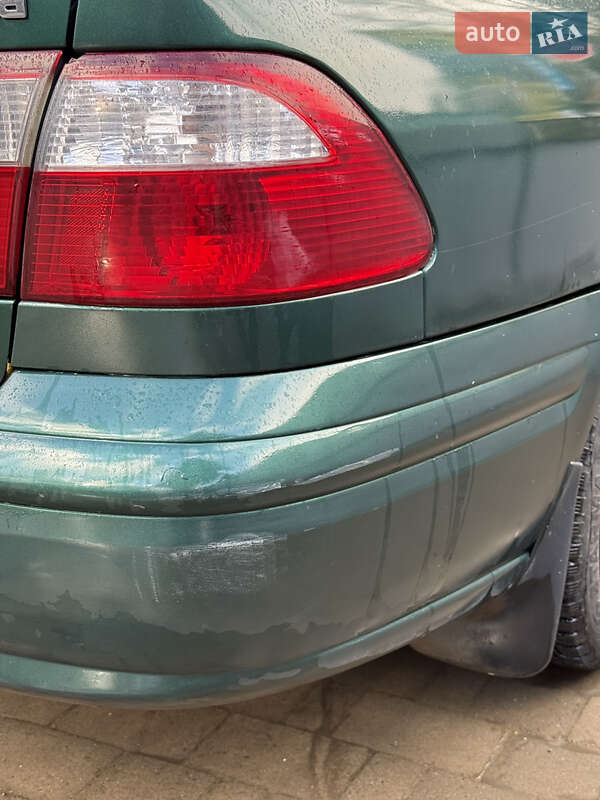 Седан Mazda 626 1997 в Верховине