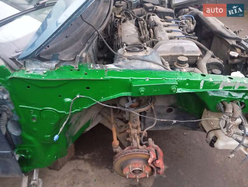 Седан Mazda 626 1995 в Клевані