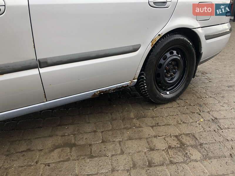 Седан Mazda 626 1998 в Самборе