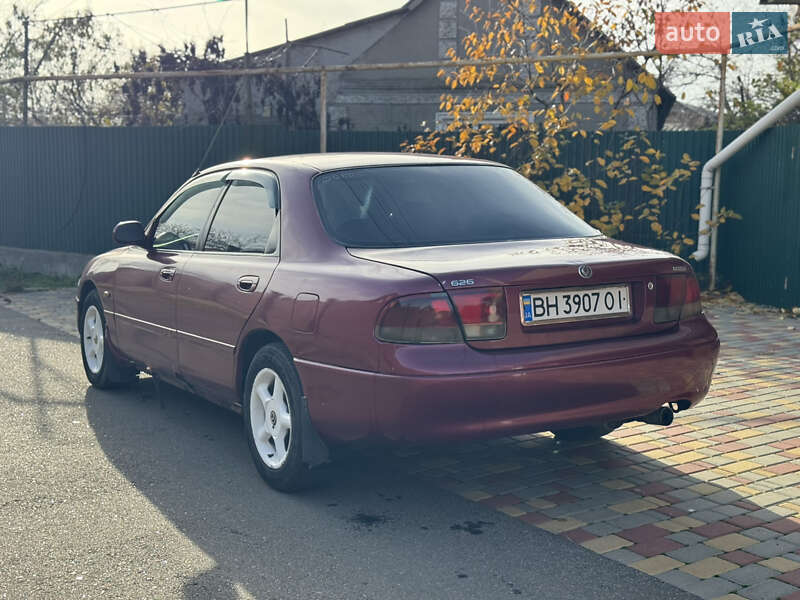 Седан Mazda 626 1993 в Одессе