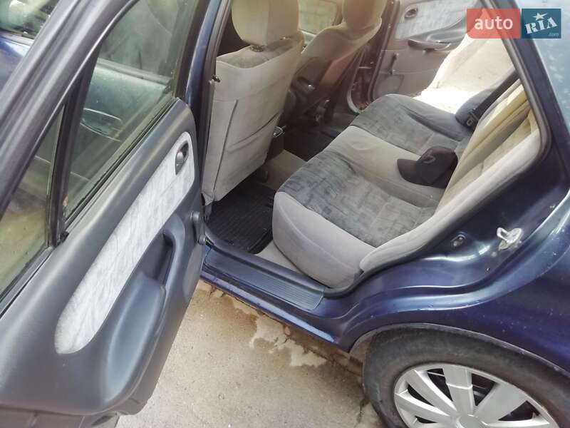 Седан Mazda 626 1999 в Виннице