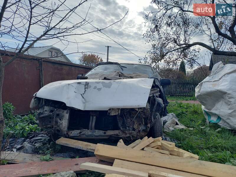 Хетчбек Mazda 626 1989 в Чернівцях
