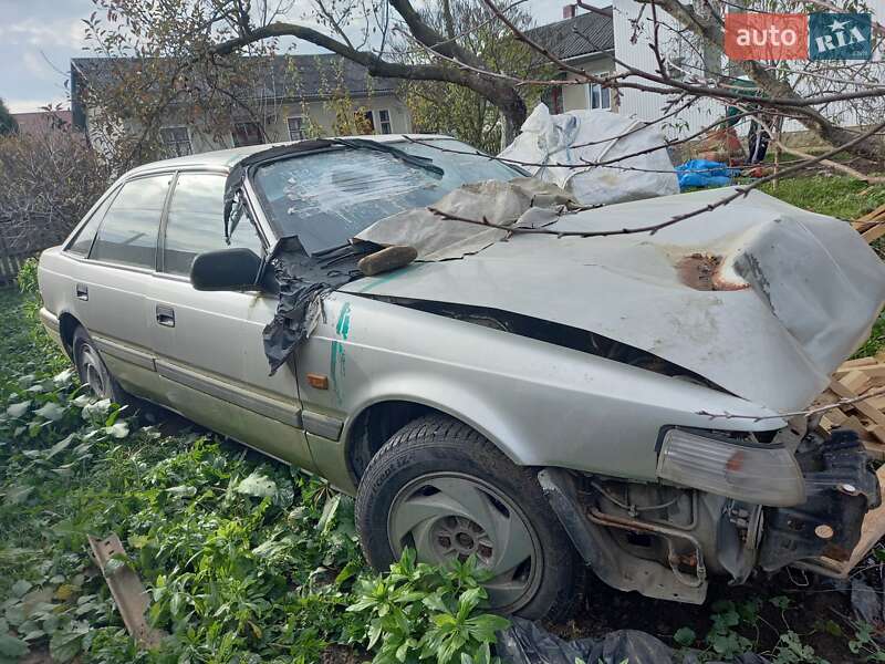 Хетчбек Mazda 626 1989 в Чернівцях