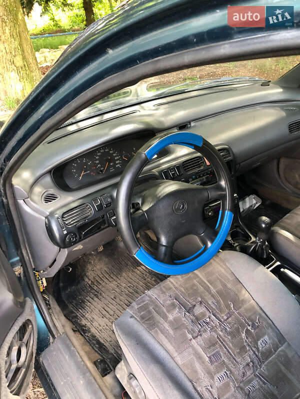 Хетчбек Mazda 626 1993 в Демидівці фото 6 Хетчбек Mazda 626 1993 в Демидівці