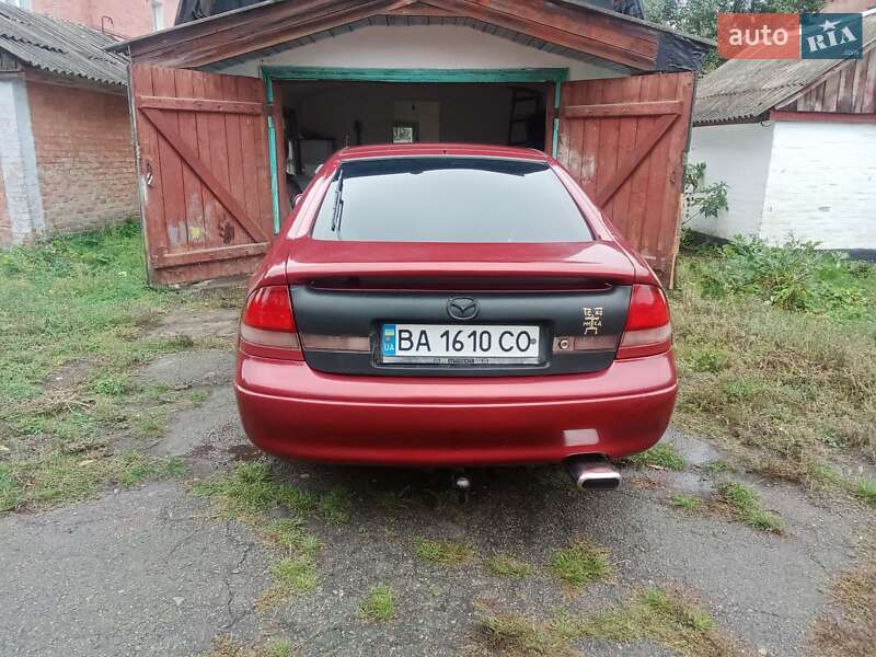 Хэтчбек Mazda 626 1992 в Новой Праге