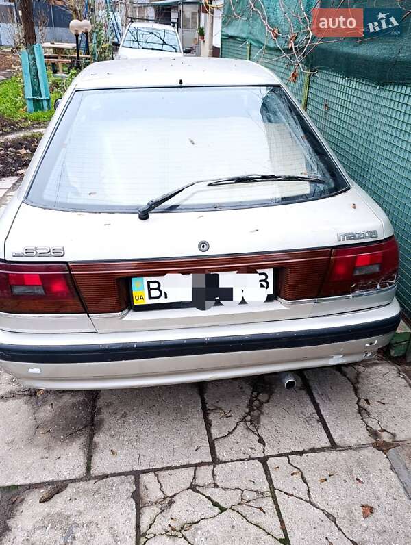 Хэтчбек Mazda 626 1987 в Одессе