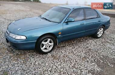 Седан Mazda 626 1992 в Новояворовске