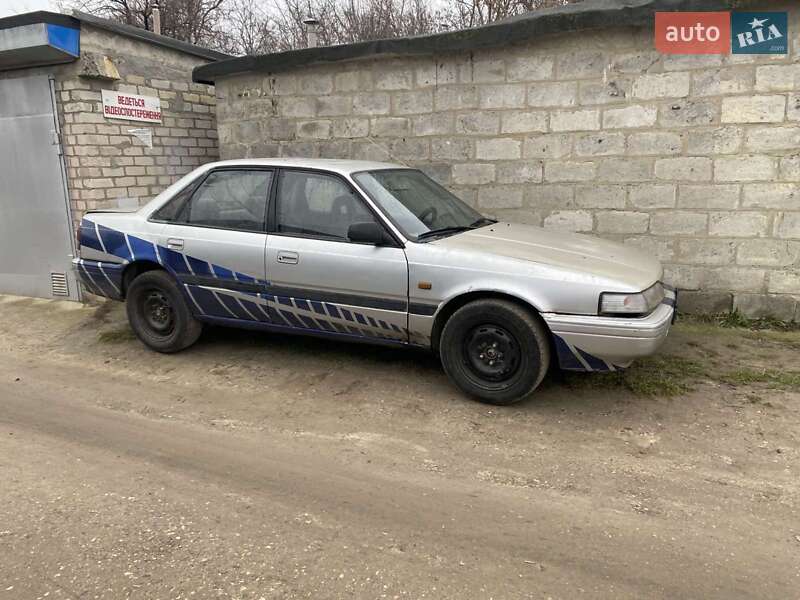 Седан Mazda 626 1989 в Кременчуці