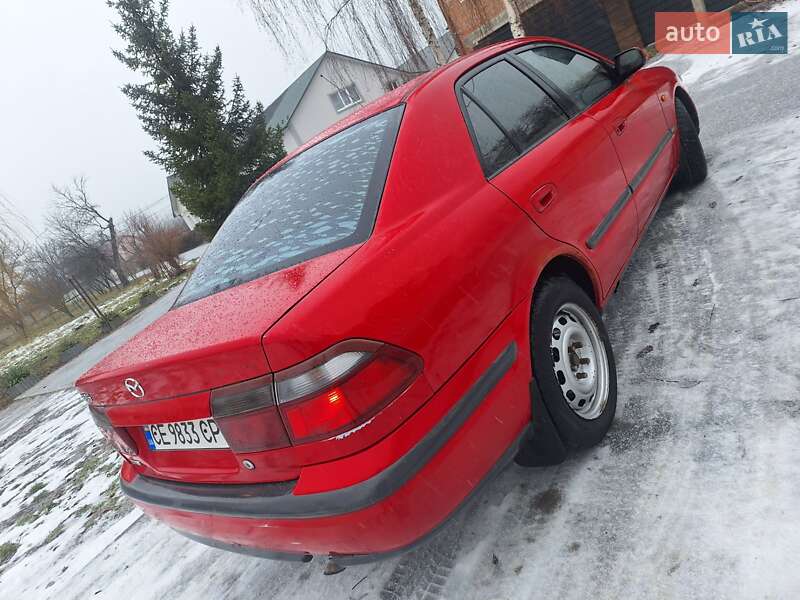 Седан Mazda 626 1999 в Черновцах