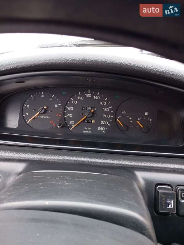 Седан Mazda 626 1995 в Деражні