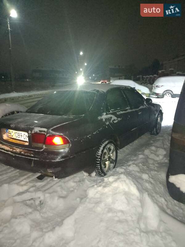 Седан Mazda 626 1993 в Львове