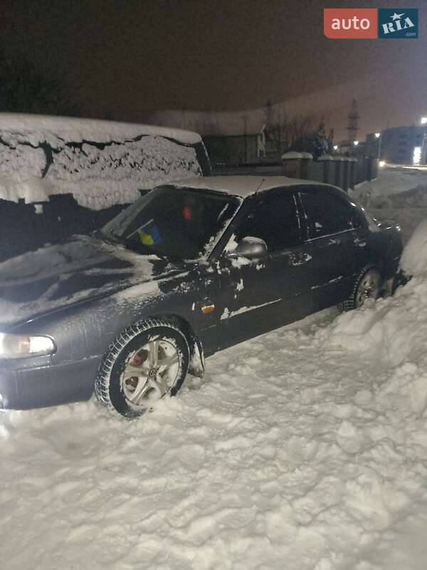 Седан Mazda 626 1993 в Львове