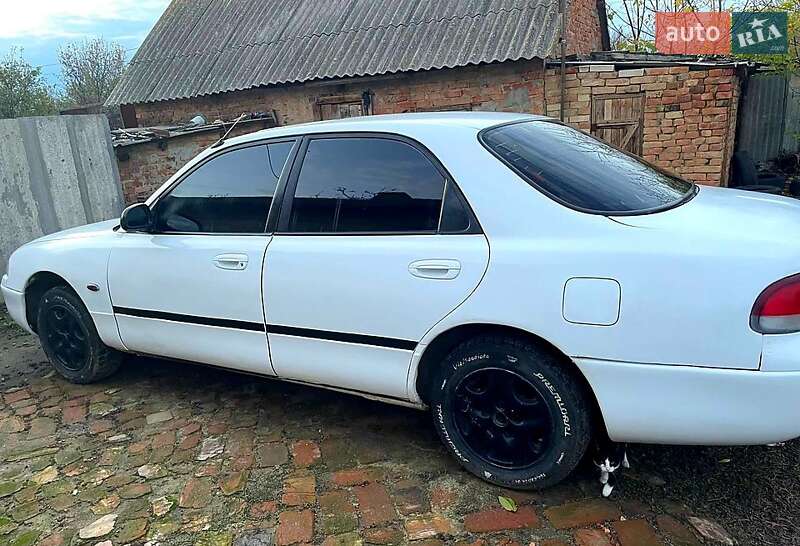Седан Mazda 626 1993 в Захарьевке фото Седан Mazda 626 1993 в Захарьевке