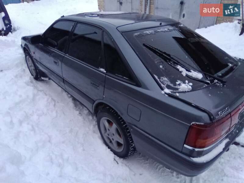 Хэтчбек Mazda 626 1990 в Ровно