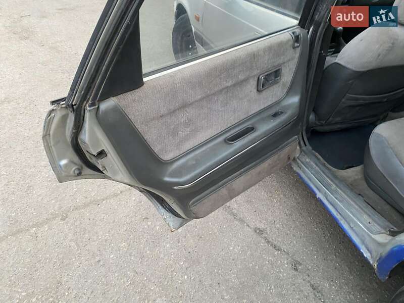 Хэтчбек Mazda 626 1989 в Кременчуге