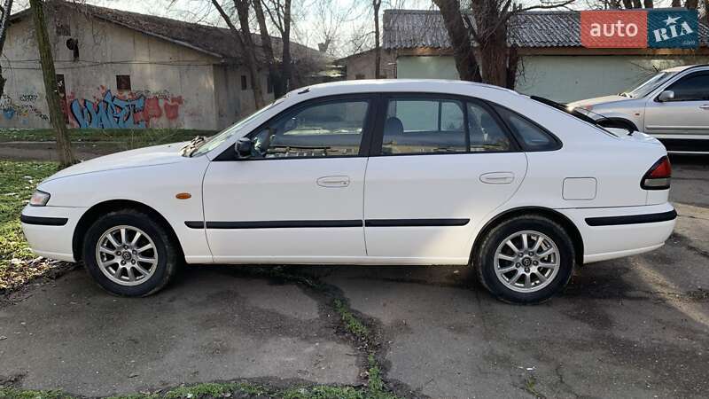Хэтчбек Mazda 626 1998 в Рени