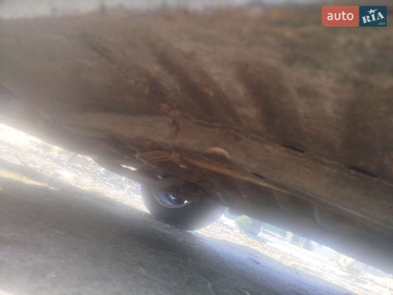 Седан Mazda 626 1988 в Вільшанці