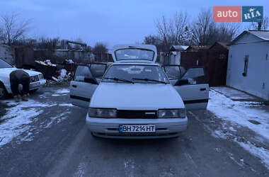 Хетчбек Mazda 626 1985 в Южному