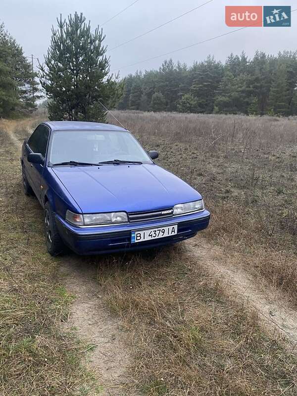 Седан Mazda 626 1987 в Кременчуці