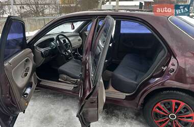 Седан Mazda 626 1993 в Угринові