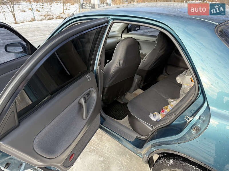 Седан Mazda 626 1993 в Рожнятові