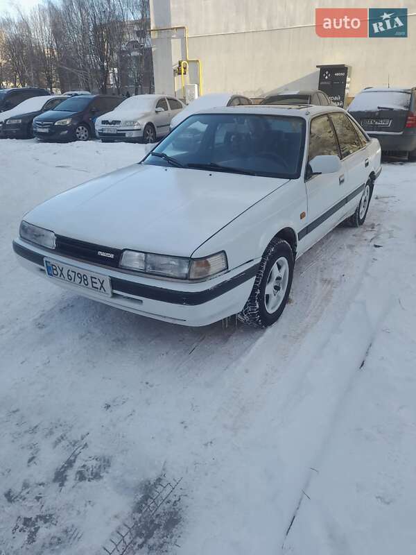 Седан Mazda 626 1987 в Хмельницькому