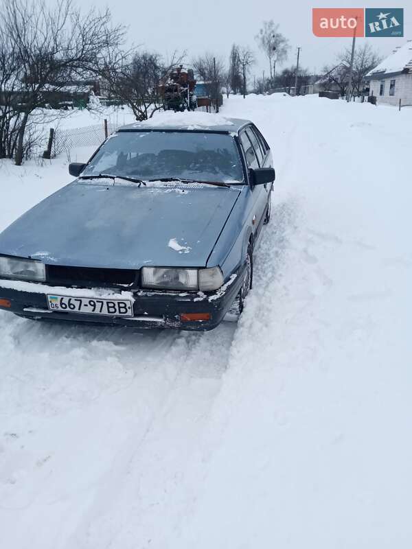 Хэтчбек Mazda 626 1987 в Коростене фото Хэтчбек Mazda 626 1987 в Коростене