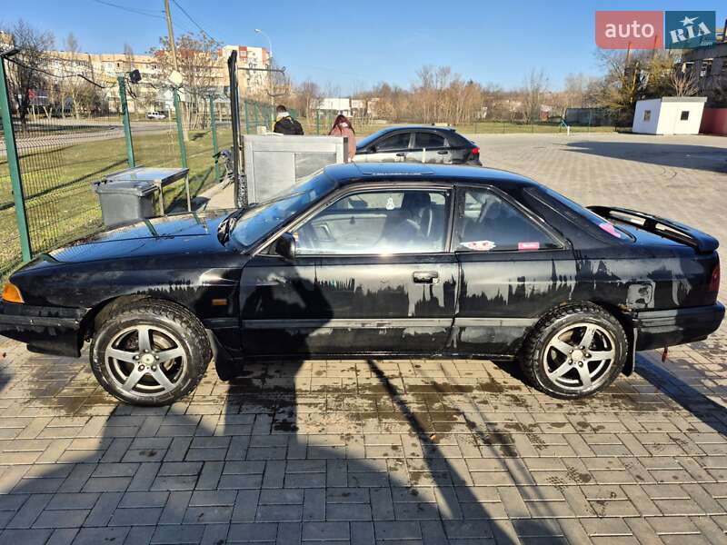 Купе Mazda 626 1990 в Херсоні