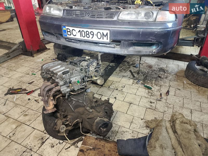 Седан Mazda 626 1993 в Львові