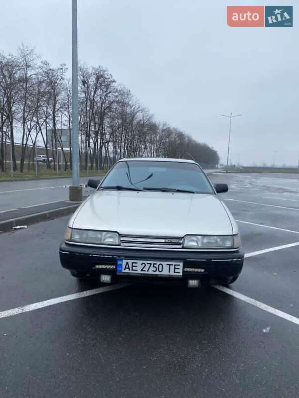 Універсал Mazda 626 1988 в Дніпрі
