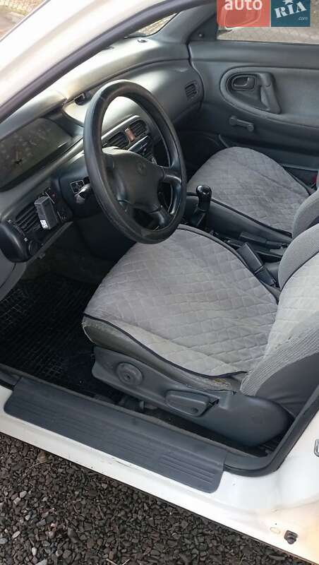 Седан Mazda 626 1994 в Самборе