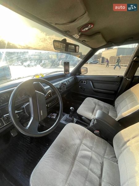 Седан Mazda 626 1985 в Киеве