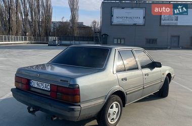 Седан Mazda 626 1985 в Киеве