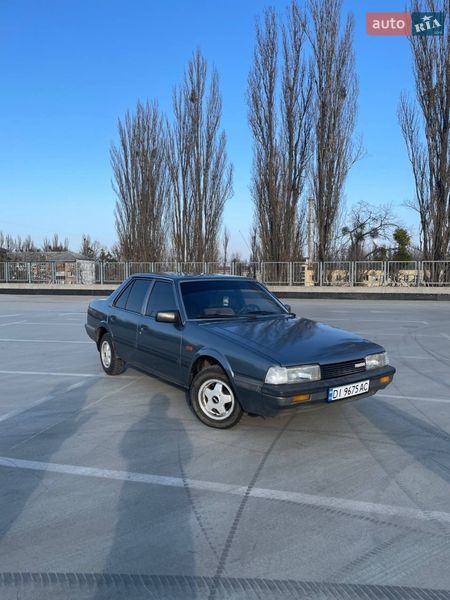 Седан Mazda 626 1985 в Киеве