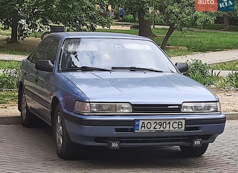 Хэтчбек Mazda 626 1989 в Ужгороде