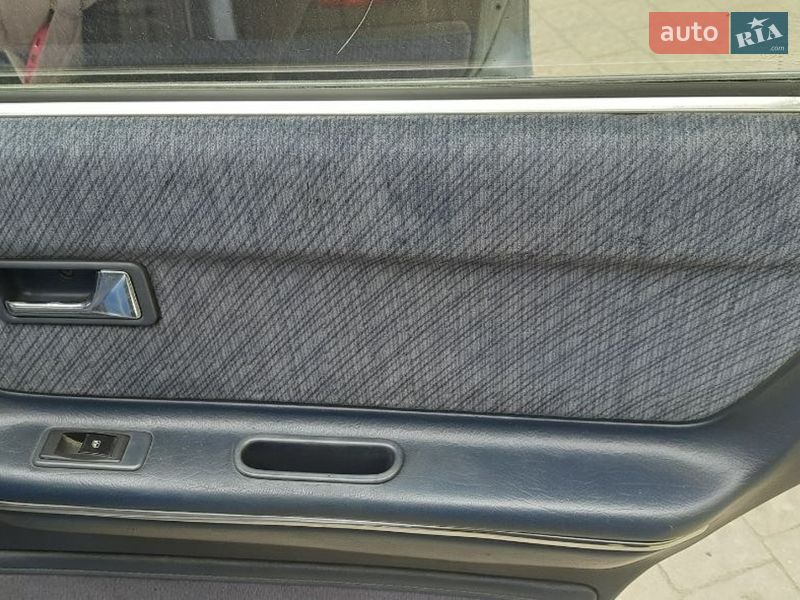 Хэтчбек Mazda 626 1989 в Ужгороде