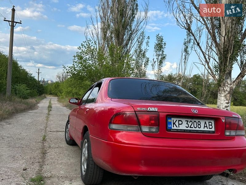 Седан Mazda 626 1992 в Запорожье