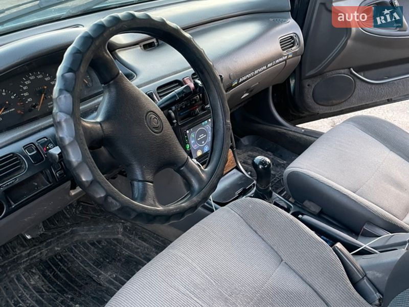 Седан Mazda 626 1992 в Киеве