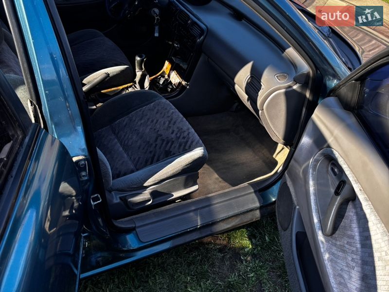 Хэтчбек Mazda 626 1992 в Раздельной