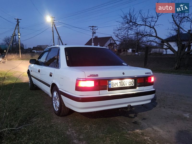 Седан Mazda 626 1990 в Полтаве