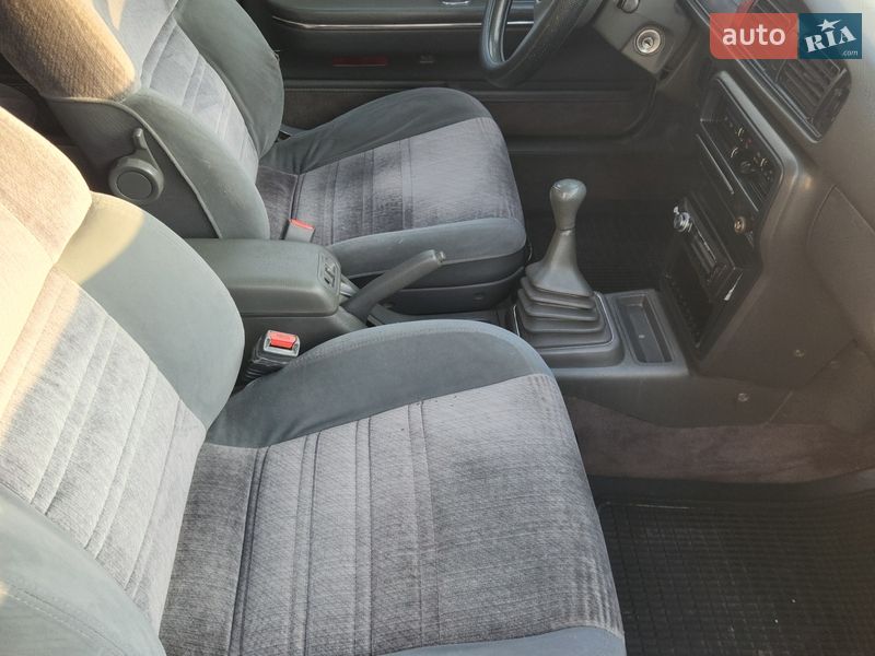 Седан Mazda 626 1990 в Полтаве