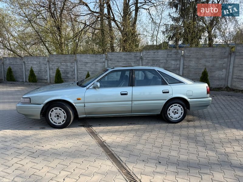 Хэтчбек Mazda 626 1988 в Черновцах