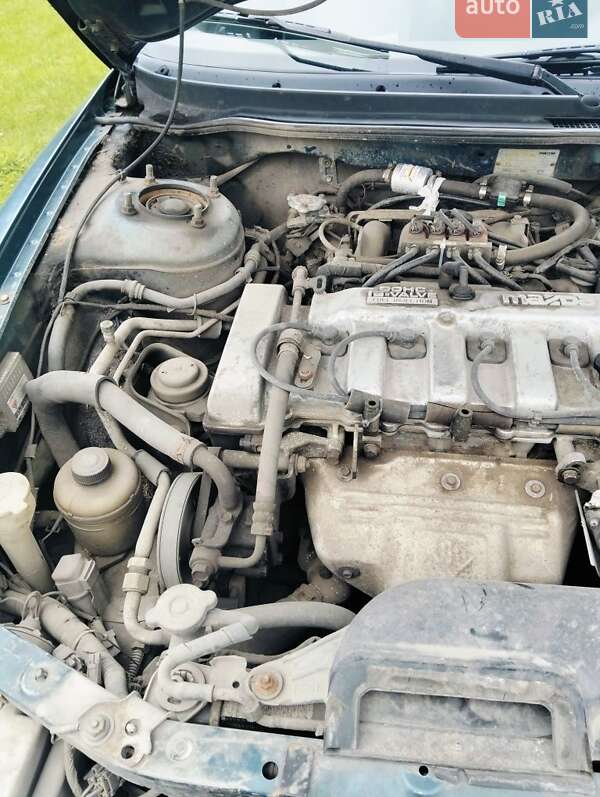 Хетчбек Mazda 626 1995 в Кам'янському