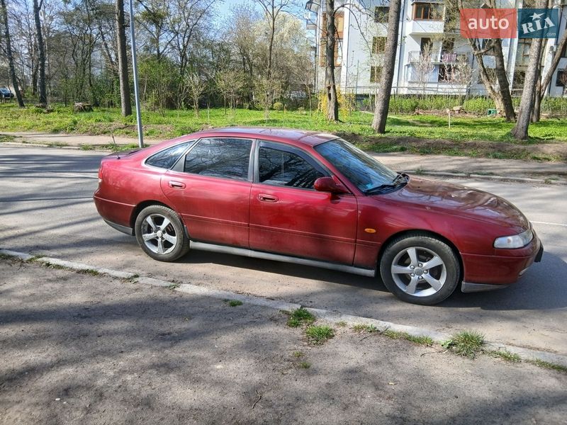 Хэтчбек Mazda 626 1994 в Черновцах
