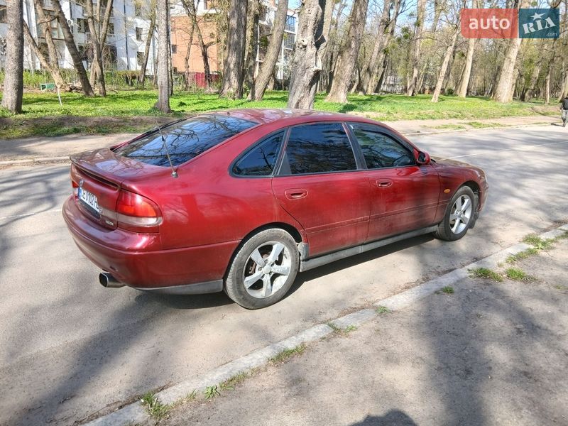 Хэтчбек Mazda 626 1994 в Черновцах