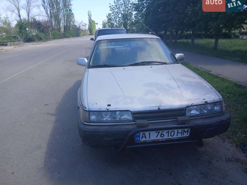 Седан Mazda 626 1989 в Украинке