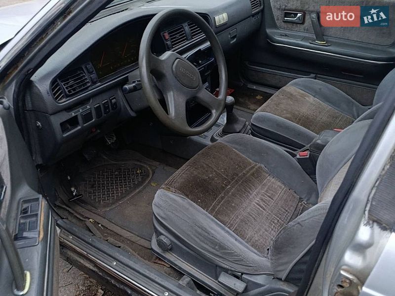 Хэтчбек Mazda 626 1988 в Кременчуге