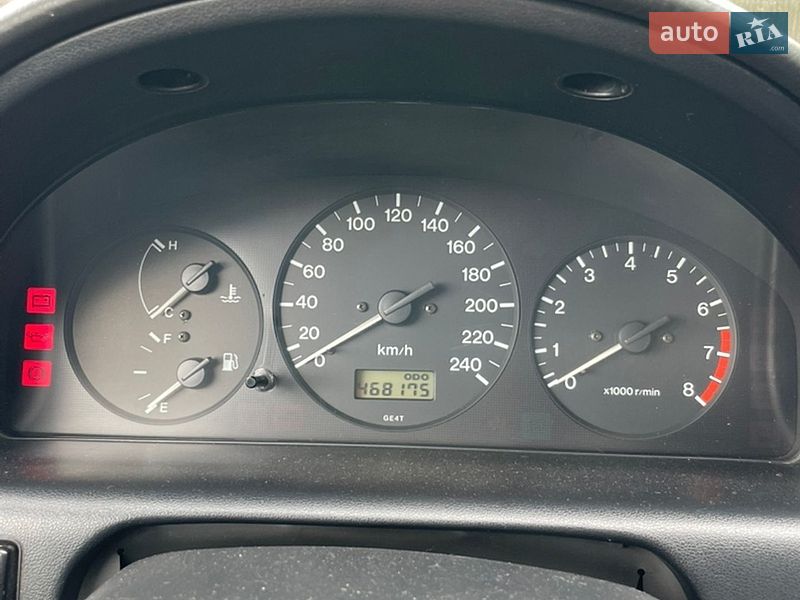 Седан Mazda 626 1998 в Львові