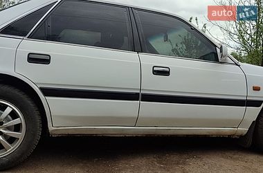 Седан Mazda 626 1988 в Мерефа